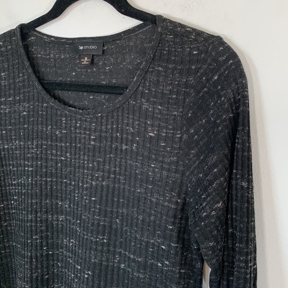 AB Studio NWT Textured Knit Flounce Hemline Women’s Size M Black White Top - Picture 10 of 16